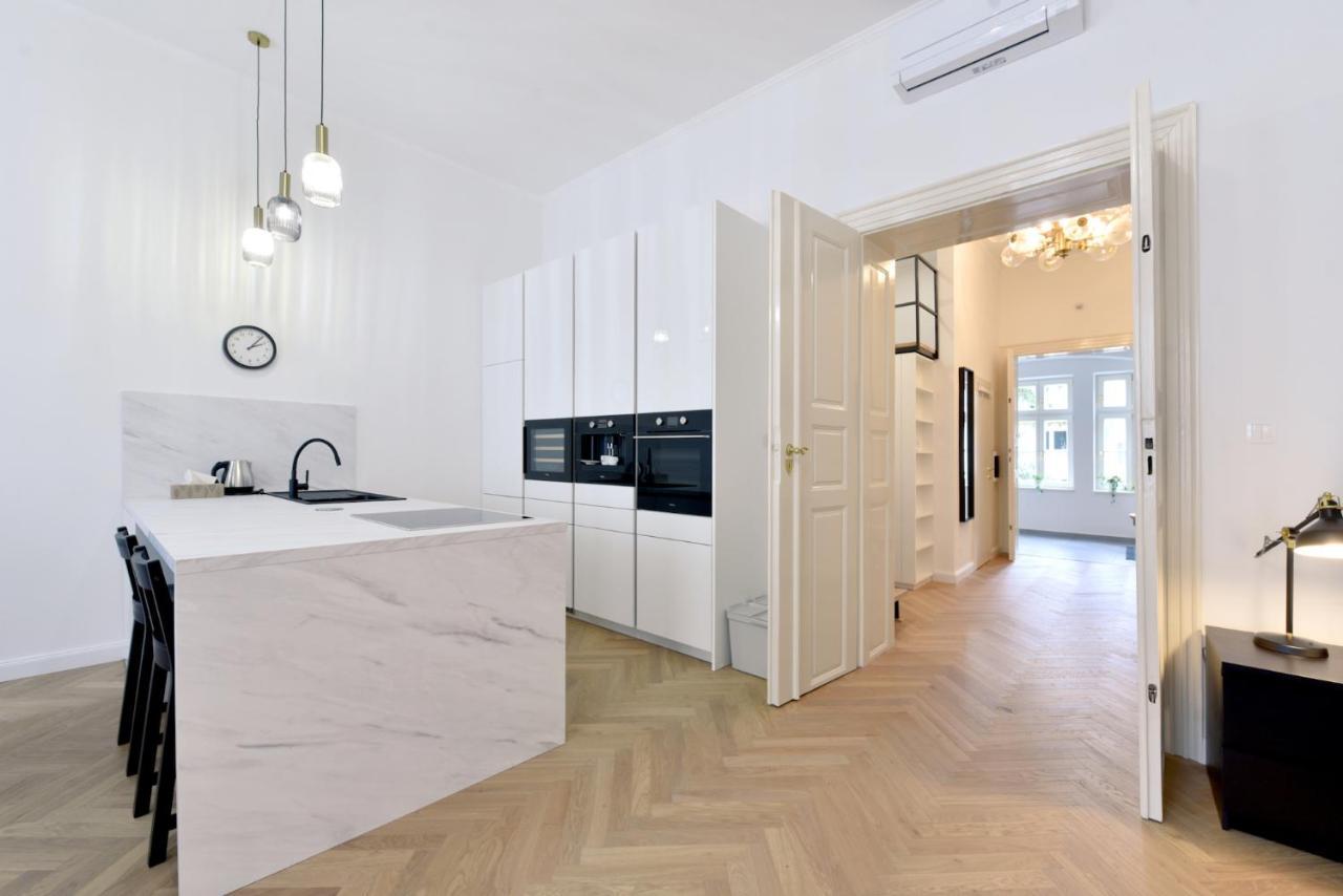 Apartman S Balkonom Trenčín Kültér fotó
